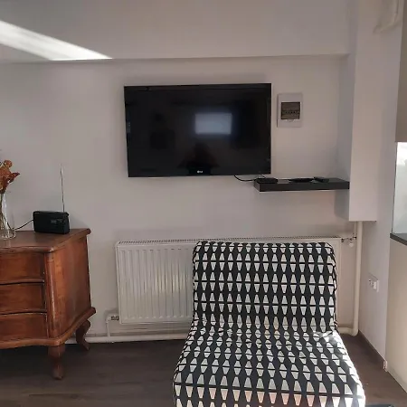 Apartament 2+2szemelyes Apartman Kerttel